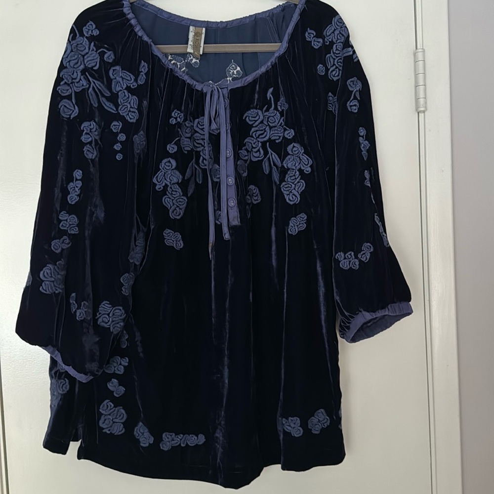 XCVI XL top